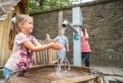 RS5009 waterpomp robuust met verhoogde voet 1