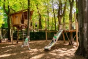 RS2098 Boomhut met klimstructuur 1