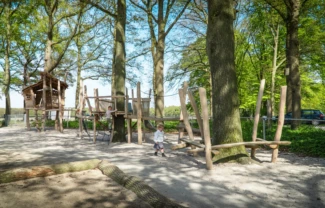 RS2092 Boomhut met speelstructuur 1