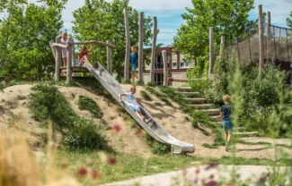 RS1511 Heuvelglijbaan met bordes 250cm 1