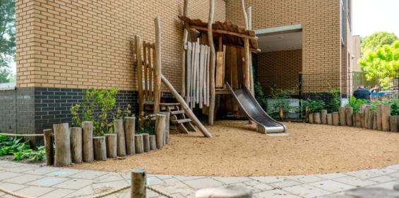 Nord Anglia International School 41